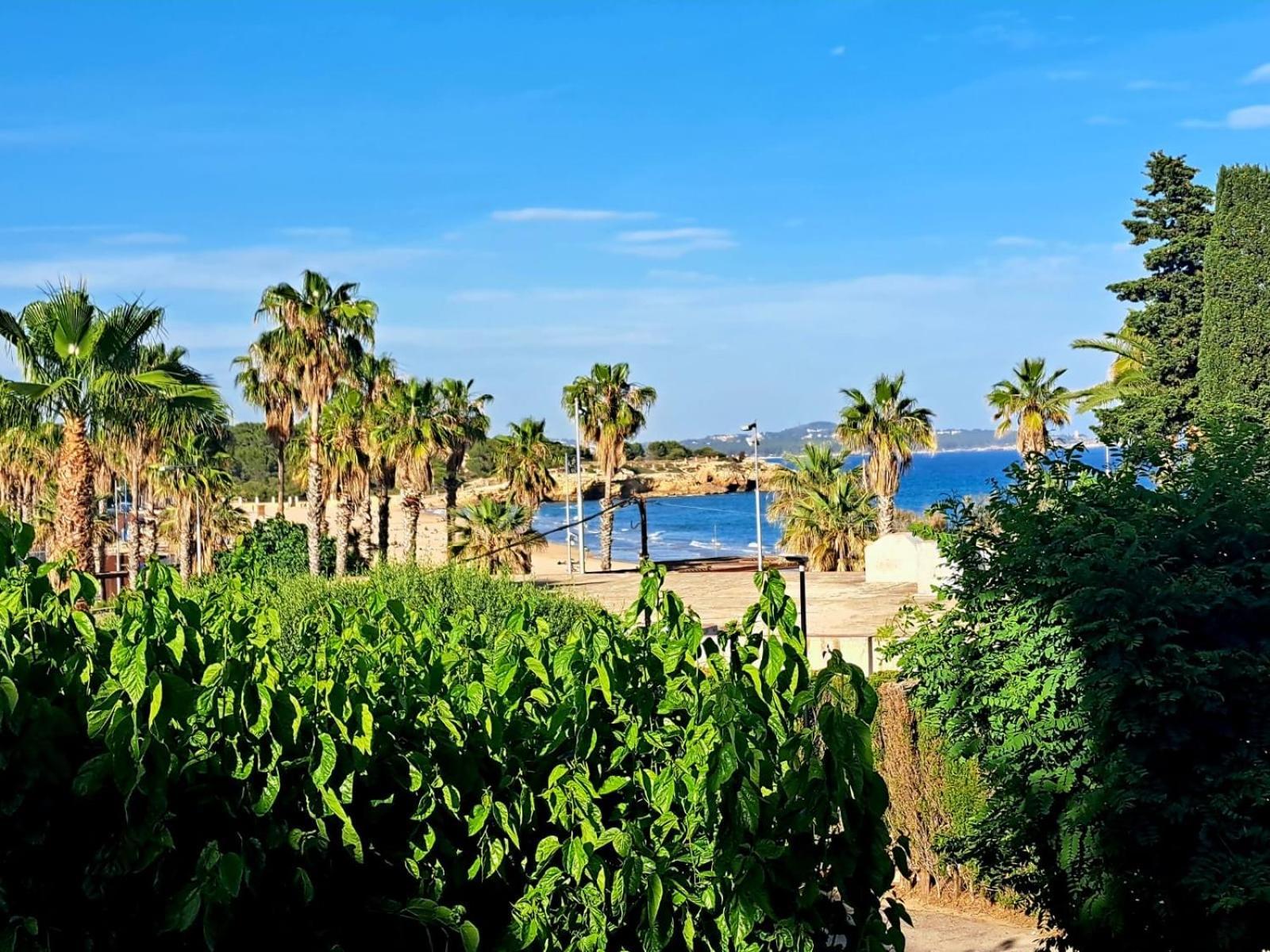 Apartment In Front Of Arrabassada Beach Tarragona Exterior foto
